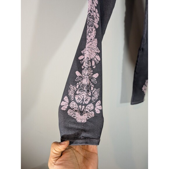 Fabletics Womens Ribbed Floral Seamless Jaqcuard 7/8 Leggings Sz S Gym Running - Picture 3 of 8